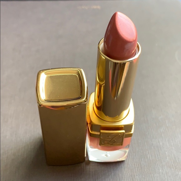 blush color lipstick